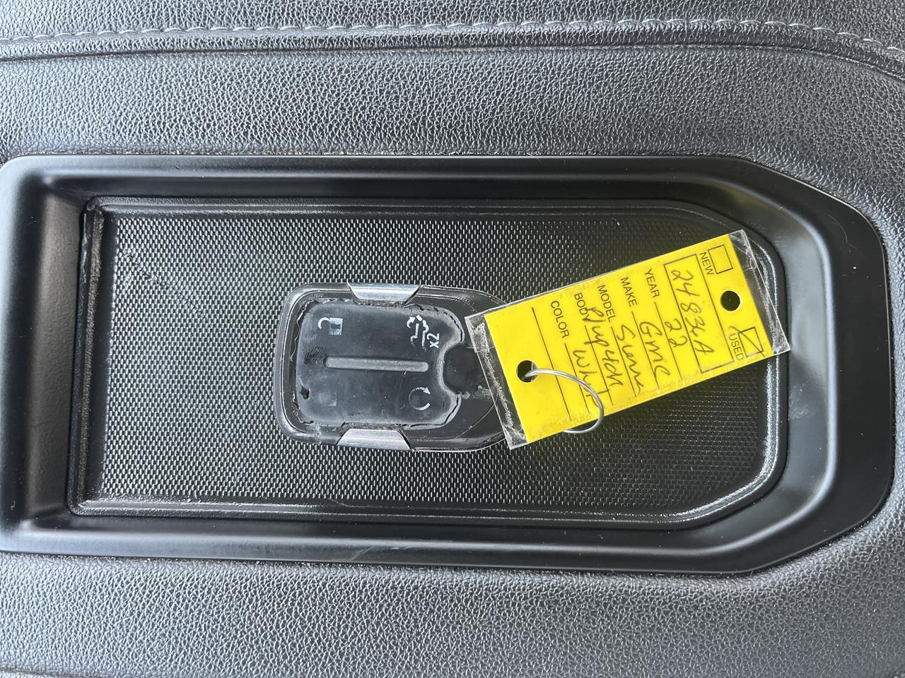 2022 GMC Sierra 1500 Limited SLT X31 Crew Cab 4WD 5.3L PremumPlusPkg w/AdptvCrz Nav 20s HtdMemBuckets Spray-OnBedliner Saukville WI