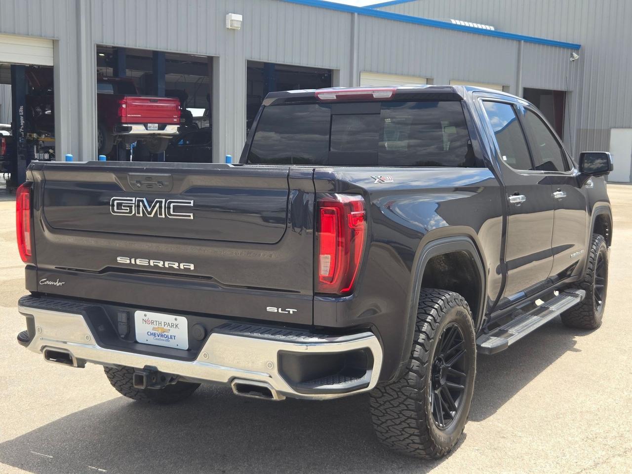 2022 GMC Sierra 1500 SLT