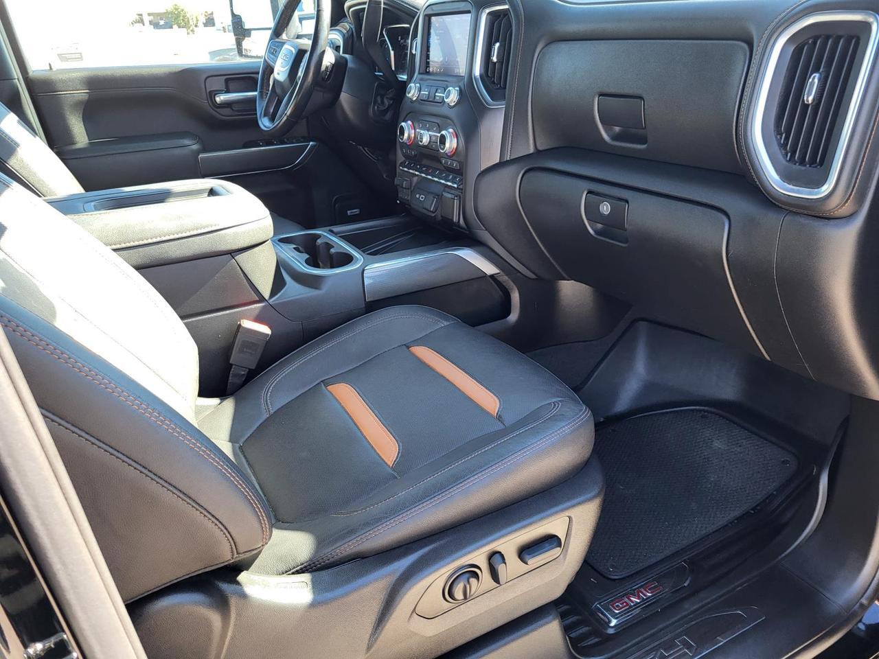 2022 GMC Sierra 2500HD 4WD Crew Cab 159 AT4 Beeville TX