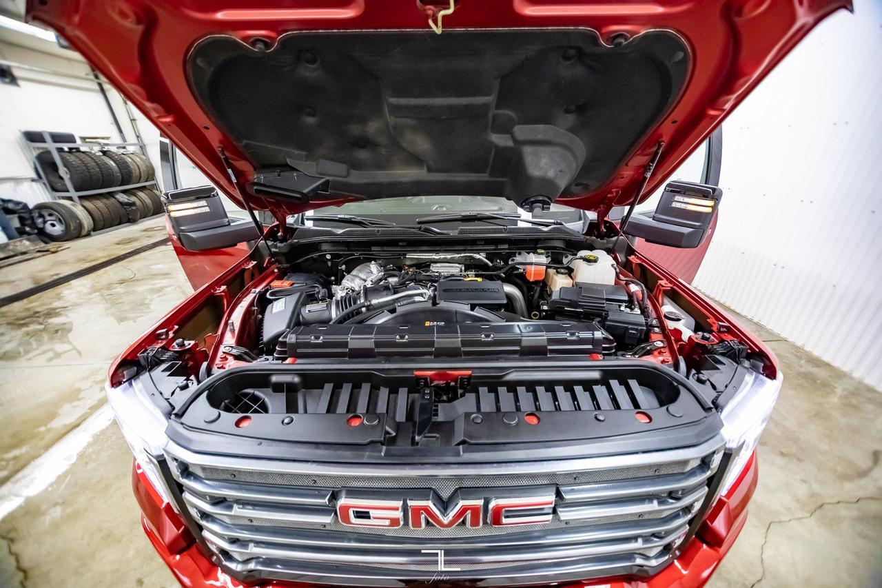 2022 GMC Sierra 2500HD 4x4 Crew Cab AT4 Diesel Leather Nav BCam Red Deer AB