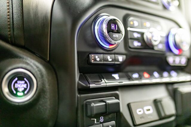 2022 GMC Sierra 2500HD 4x4 Crew Cab AT4 Diesel Leather Nav BCam Red Deer AB