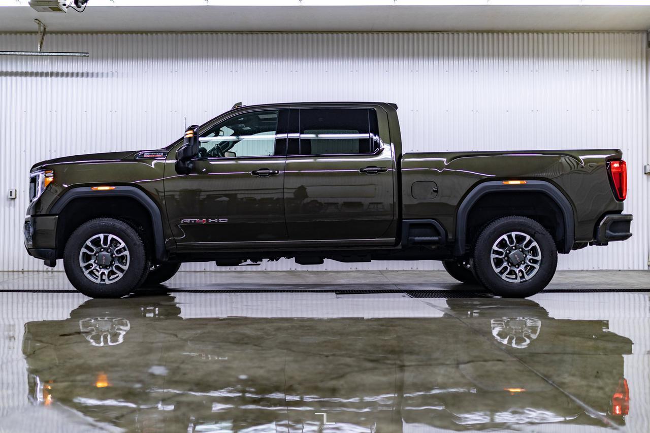 2022 GMC Sierra 2500HD 4x4 Crew Cab AT4 Diesel Leather Roof Nav Red Deer AB