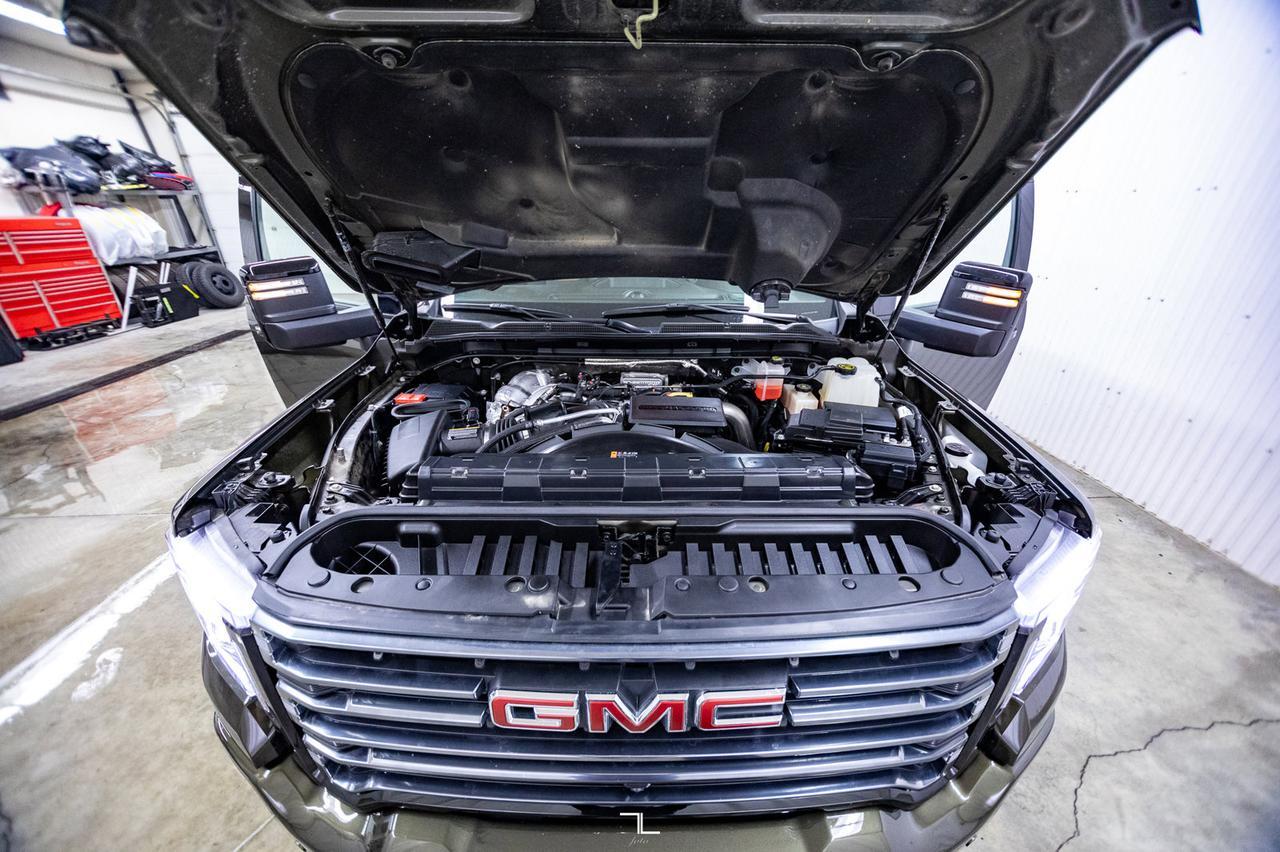 2022 GMC Sierra 2500HD 4x4 Crew Cab AT4 Diesel Leather Roof Nav Red Deer AB