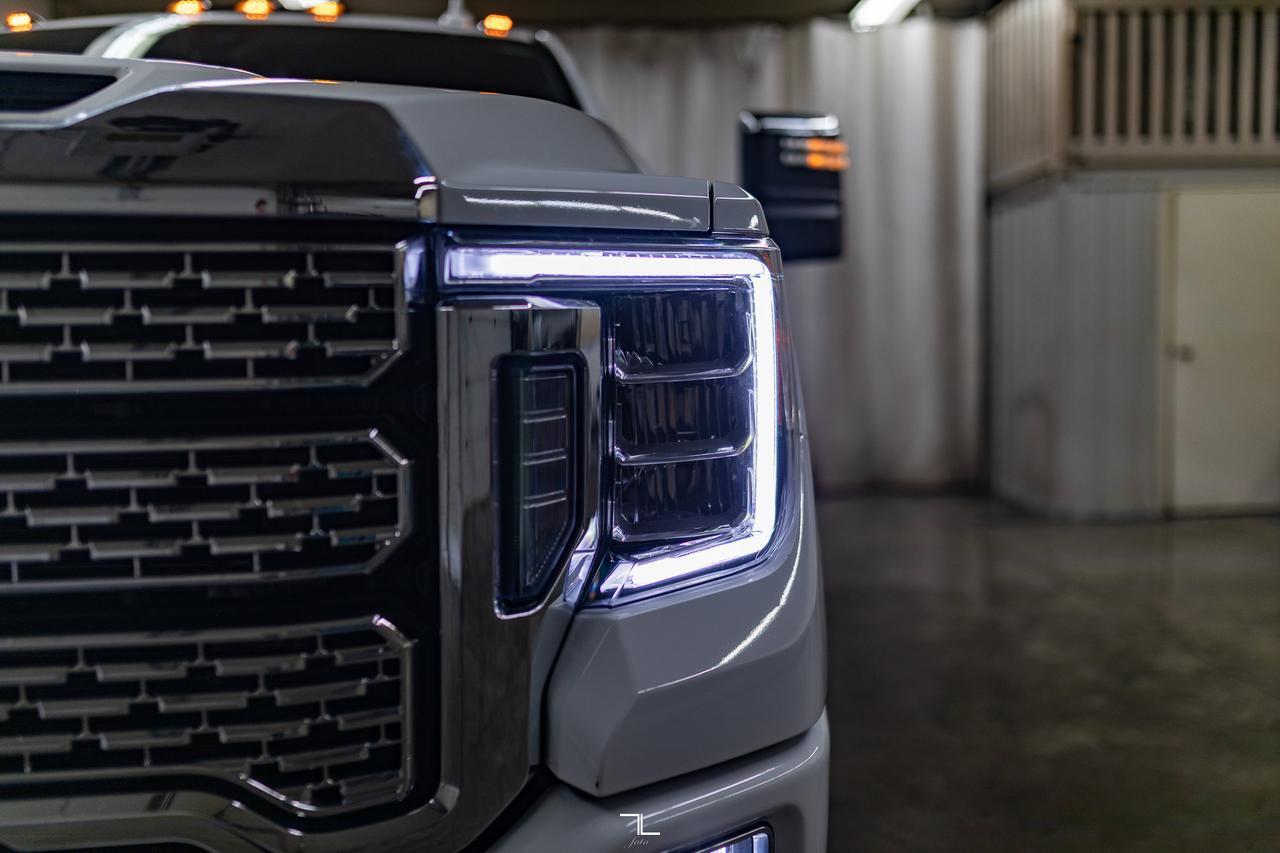 2022 GMC Sierra 2500HD 4x4 Crew Cab Denali Diesel Leather Roof Nav 4" Lift Red Deer AB