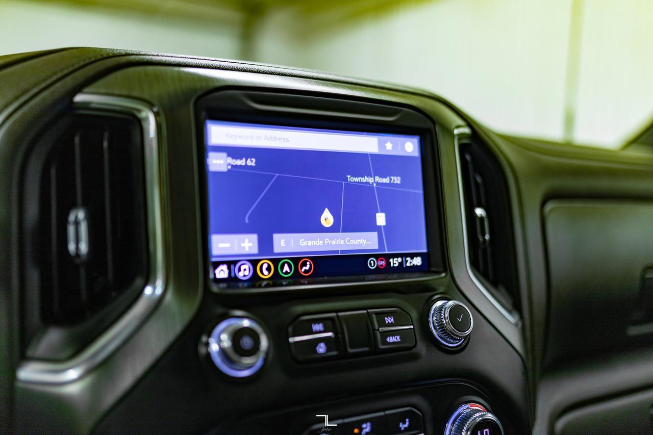 2022 GMC Sierra 2500HD 4x4 Crew Cab Denali Diesel Leather Roof Nav 4" Lift Red Deer AB