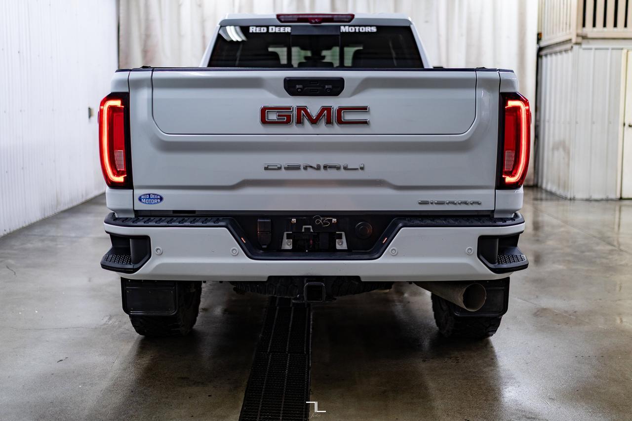 2022 GMC Sierra 2500HD 4x4 Crew Cab Denali Diesel Leather Roof Nav 4" Lift Red Deer AB