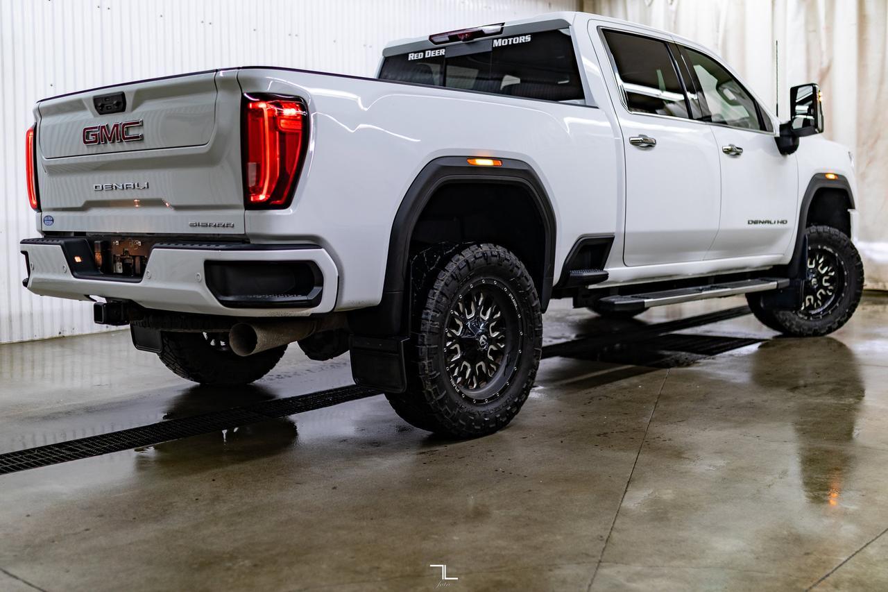 2022 GMC Sierra 2500HD 4x4 Crew Cab Denali Diesel Leather Roof Nav 4" Lift Red Deer AB
