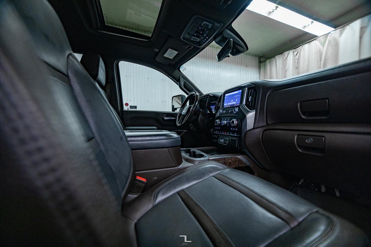2022 GMC Sierra 2500HD 4x4 Crew Cab Denali Diesel Leather Roof Nav 4" Lift Red Deer AB