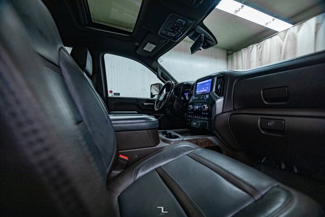 2022 GMC Sierra 2500HD 4x4 Crew Cab Denali Diesel Leather Roof Nav 4&quot; Lift Red Deer AB