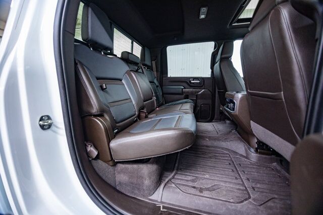 2022 GMC Sierra 2500HD 4x4 Crew Cab Denali Diesel Leather Roof Nav 4&quot; Lift Red Deer AB