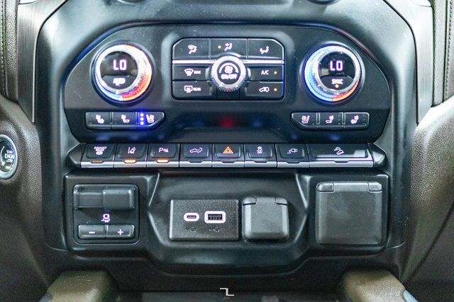 2022 GMC Sierra 2500HD 4x4 Crew Cab Denali Diesel Leather Roof Nav 4&quot; Lift Red Deer AB