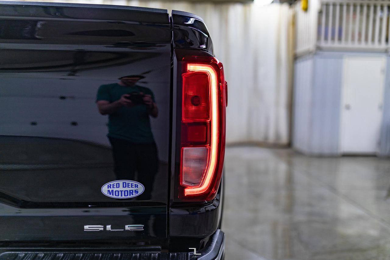 2022 GMC Sierra 2500HD 4x4 Crew Cab SLE Diesel BCam Red Deer AB