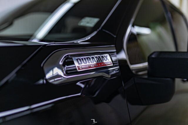 2022 GMC Sierra 2500HD 4x4 Crew Cab SLE Diesel BCam Red Deer AB