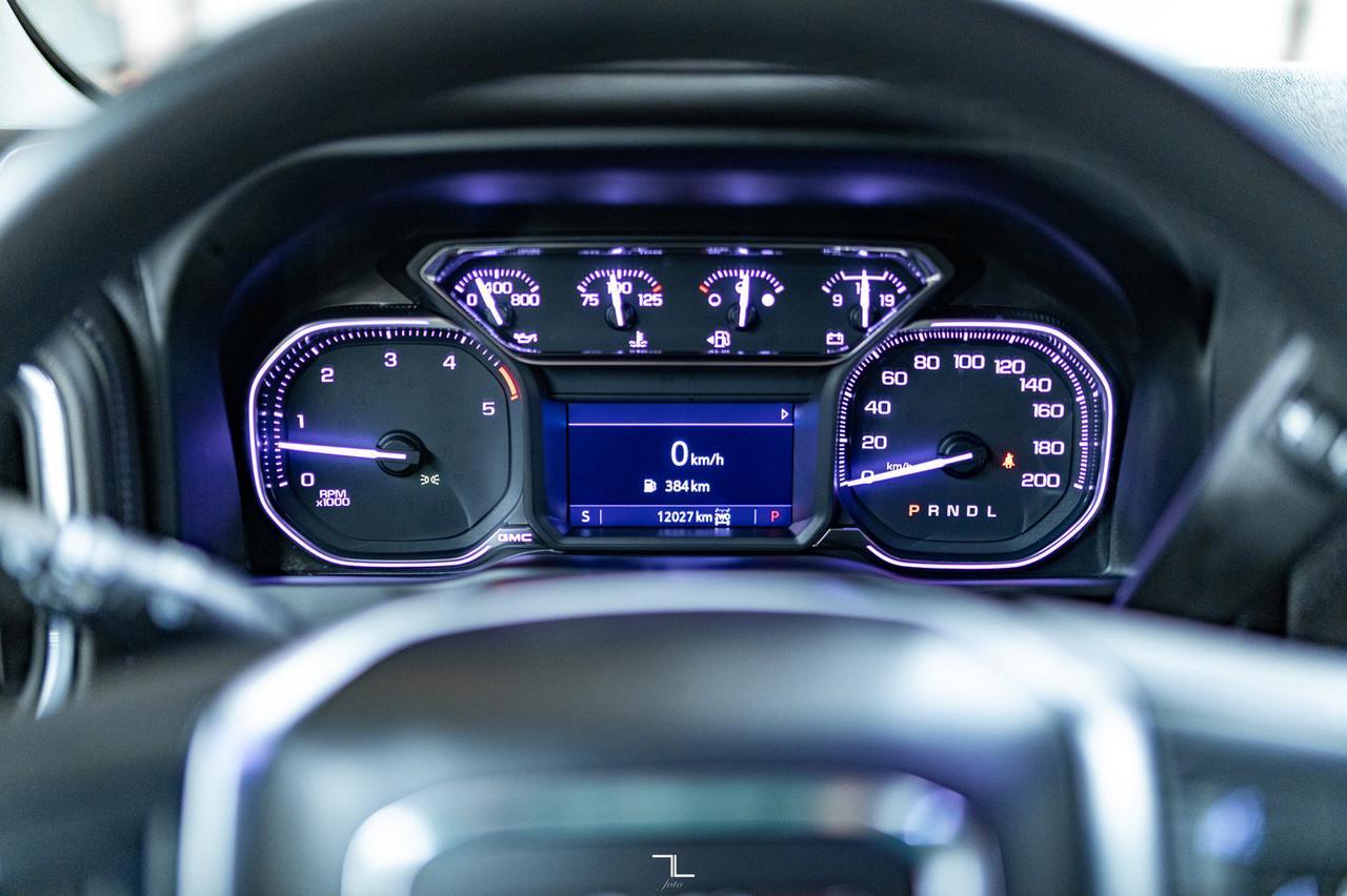 2022 GMC Sierra 2500HD 4x4 Crew Cab SLE Diesel BCam Red Deer AB