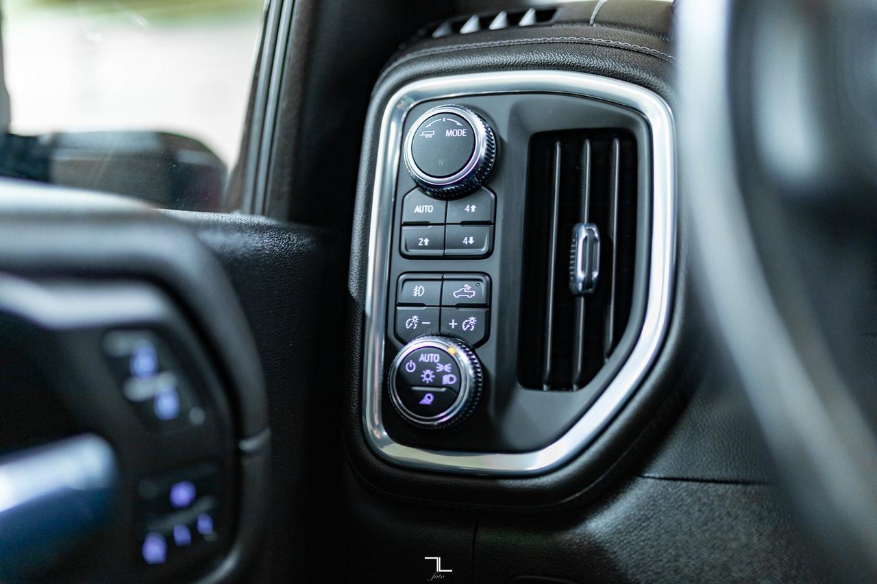 2022 GMC Sierra 2500HD 4x4 Crew Cab SLT Longbox Diesel Leather Roof Red Deer AB