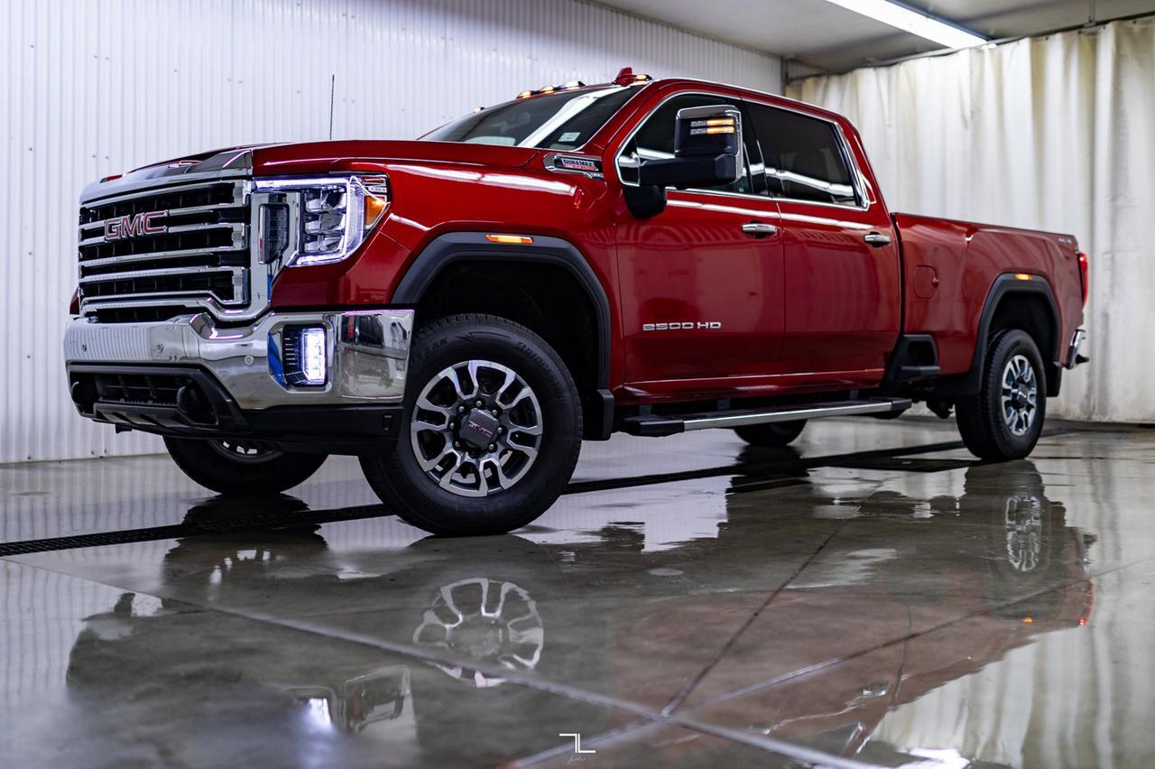 2022 GMC Sierra 2500HD 4x4 Crew Cab SLT Longbox Diesel Leather Roof Red Deer AB