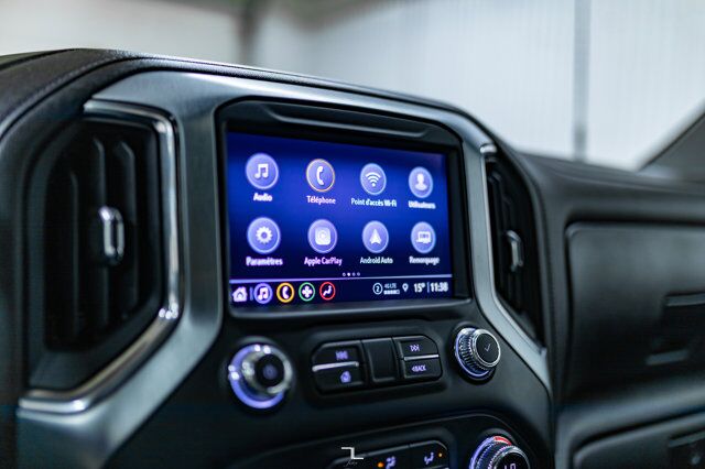 2022 GMC Sierra 2500HD 4x4 Crew Cab SLT Longbox Diesel Leather Roof Red Deer AB