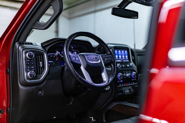 2022 GMC Sierra 2500HD 4x4 Crew Cab SLT Longbox Diesel Leather Roof Red Deer AB