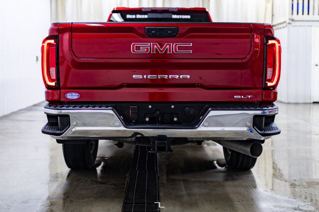 2022 GMC Sierra 2500HD 4x4 Crew Cab SLT Longbox Diesel Leather Roof Red Deer AB