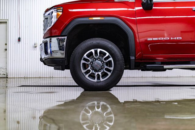 2022 GMC Sierra 2500HD 4x4 Crew Cab SLT Longbox Diesel Leather Roof Red Deer AB