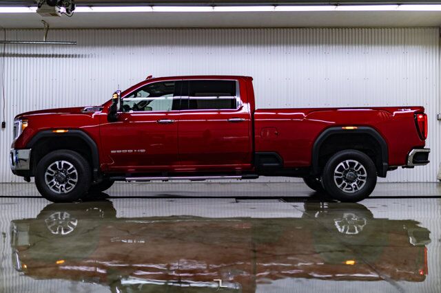 2022 GMC Sierra 2500HD 4x4 Crew Cab SLT Longbox Diesel Leather Roof Red Deer AB