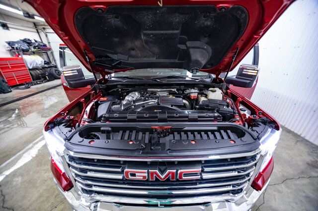 2022 GMC Sierra 2500HD 4x4 Crew Cab SLT Longbox Diesel Leather Roof Red Deer AB