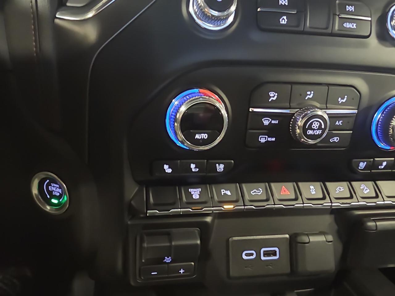 2022 GMC Sierra 2500HD AT4 Sand Lake NY