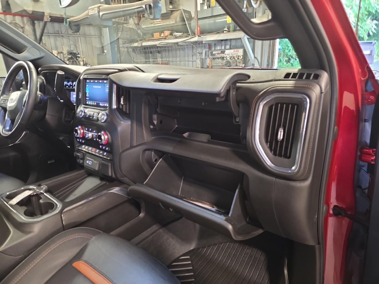 2022 GMC Sierra 2500HD AT4 Sand Lake NY