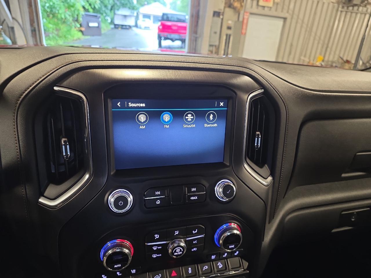 2022 GMC Sierra 2500HD AT4 Sand Lake NY
