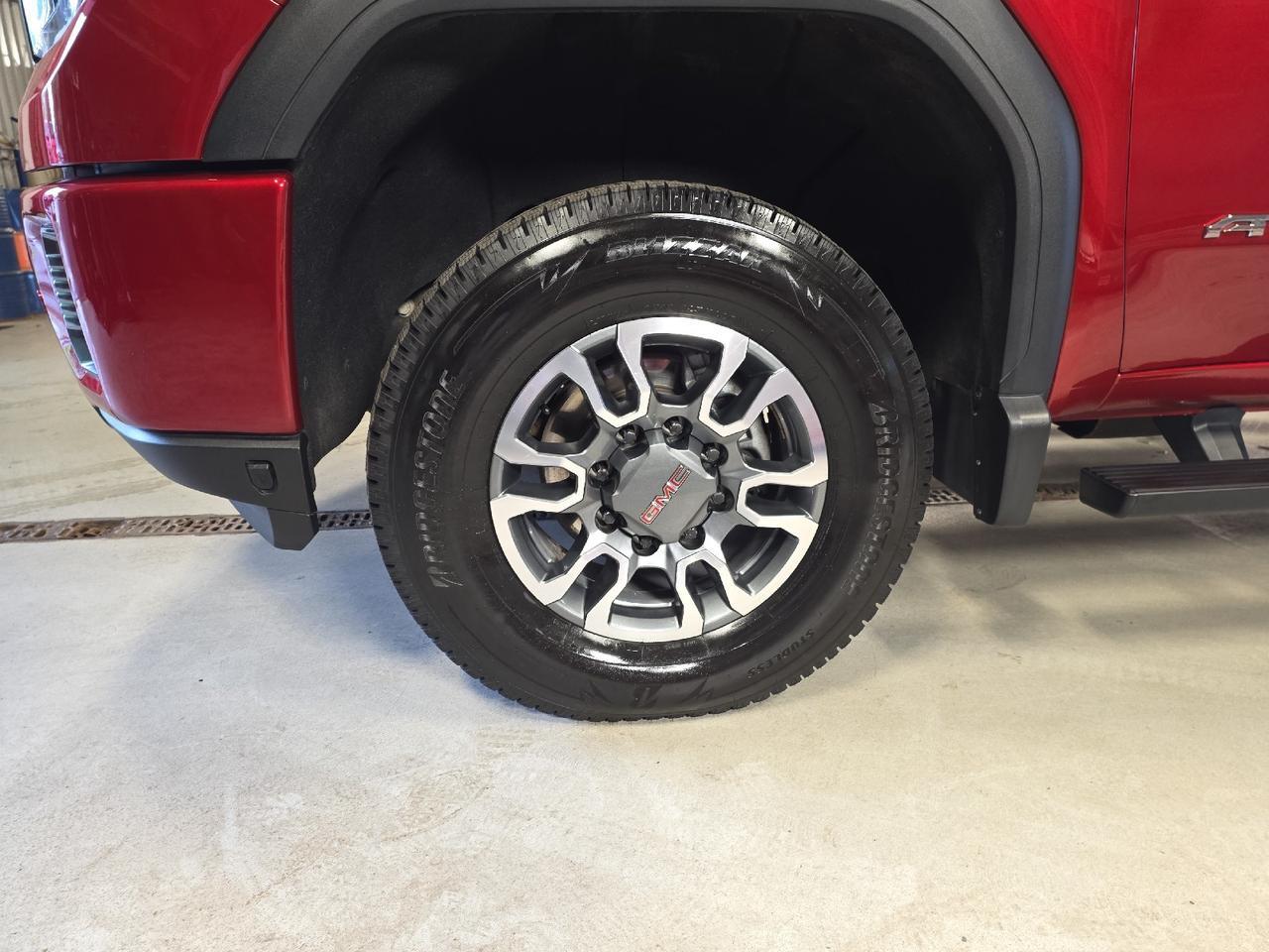 2022 GMC Sierra 2500HD AT4 Sand Lake NY