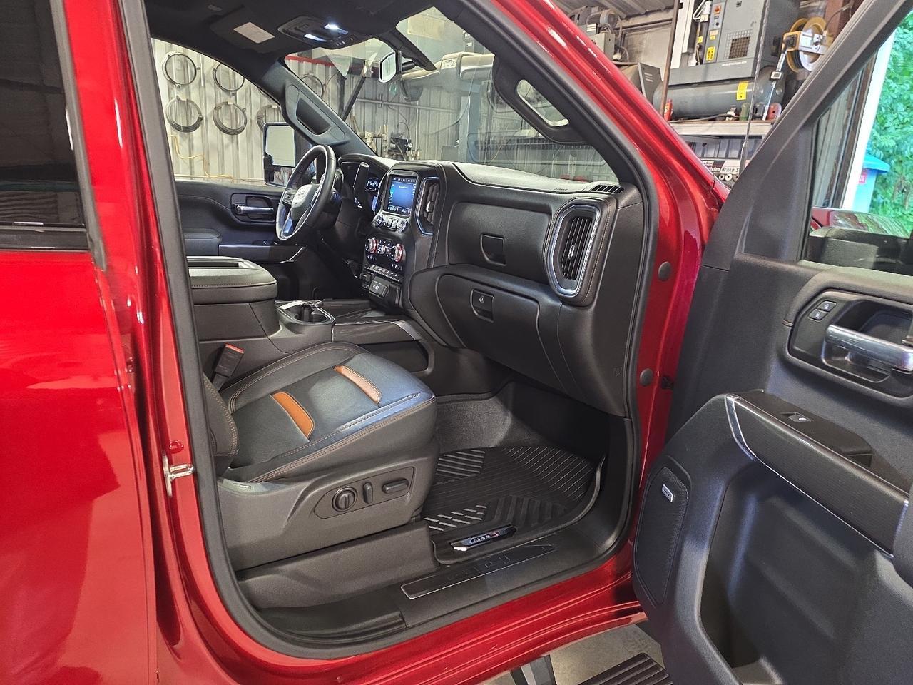 2022 GMC Sierra 2500HD AT4 Sand Lake NY