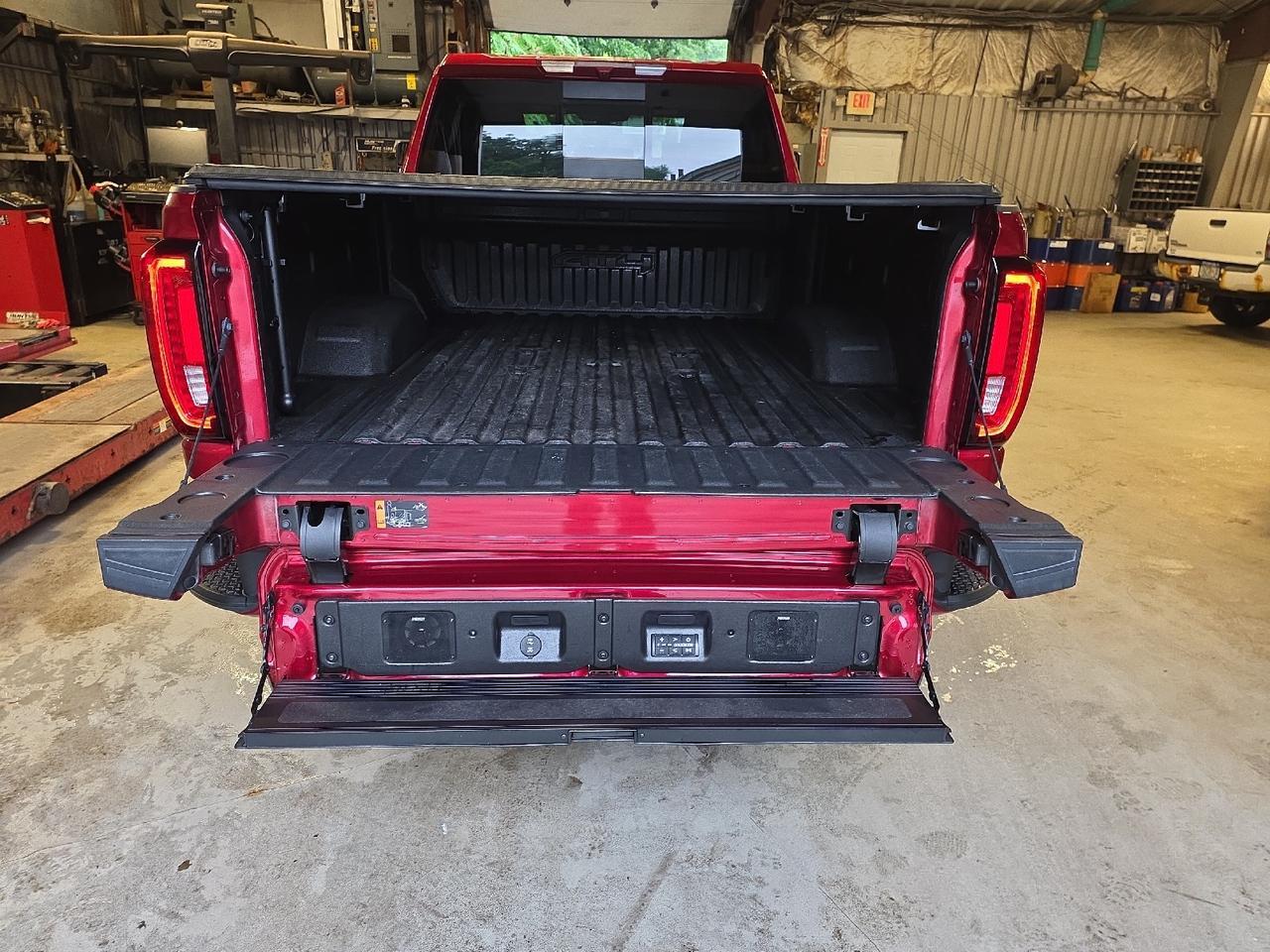 2022 GMC Sierra 2500HD AT4 Sand Lake NY