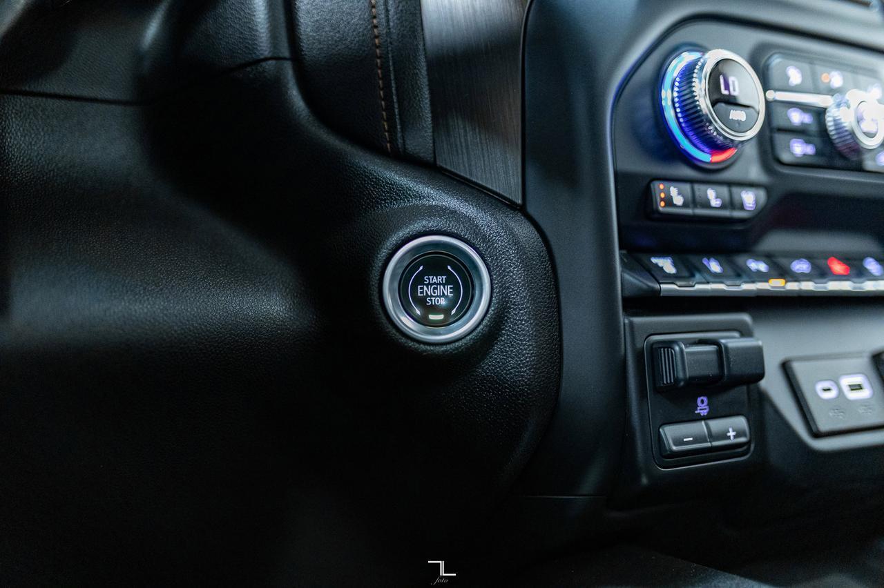 2022 GMC Sierra 3500HD 4x4 Crew Cab AT4 Diesel Leather Roof Nav Red Deer AB