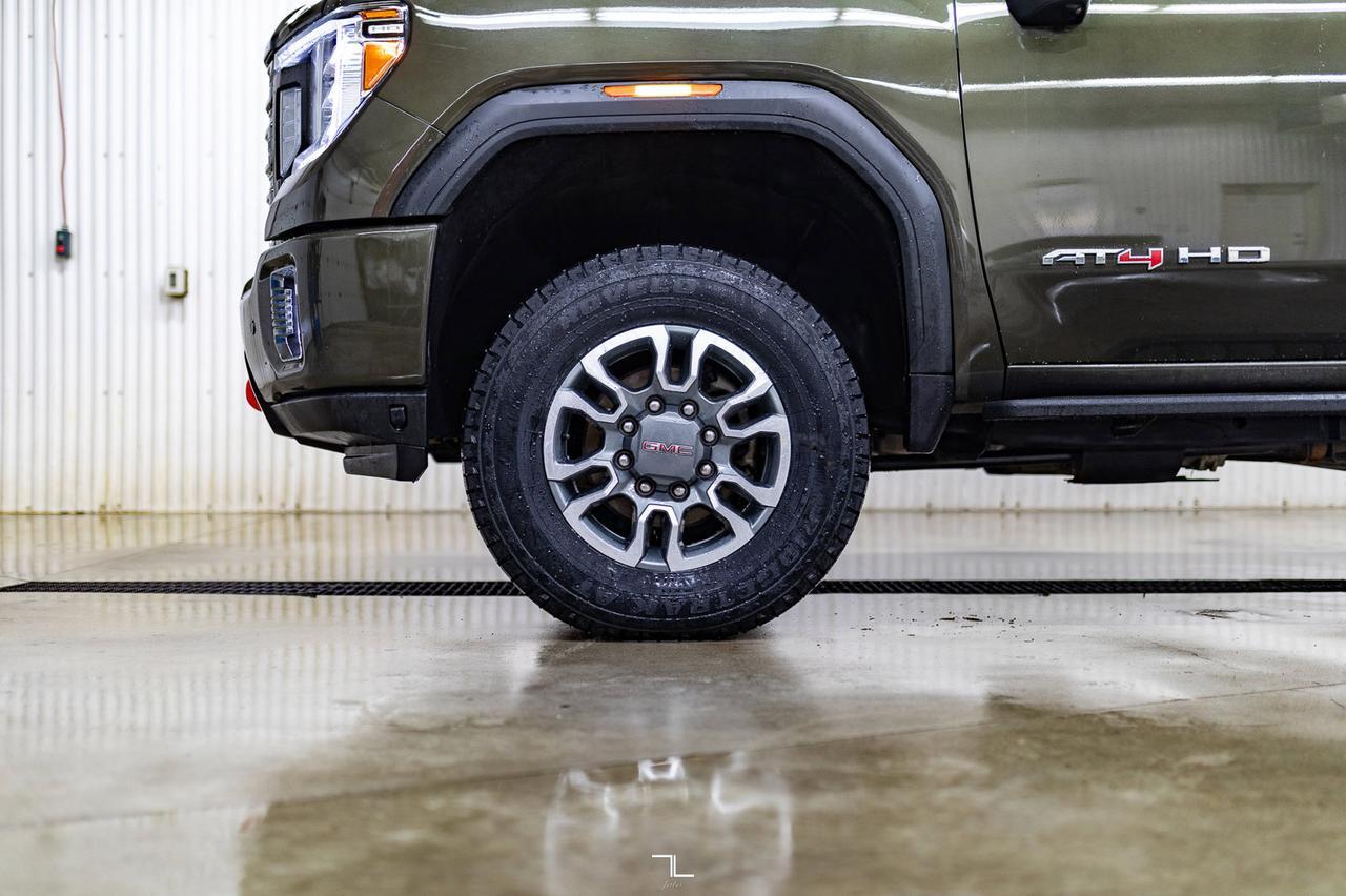 2022 GMC Sierra 3500HD 4x4 Crew Cab AT4 Diesel Leather Roof Nav Red Deer AB