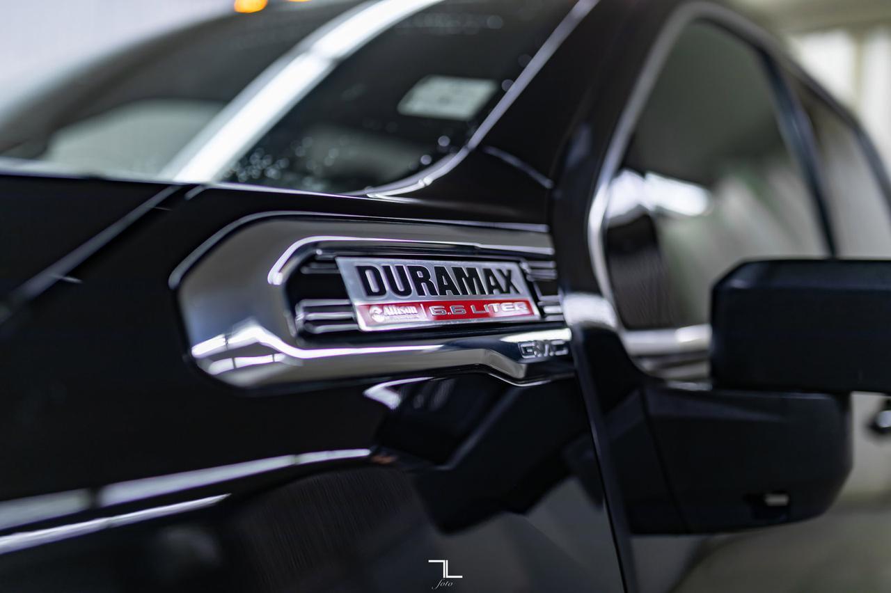 2022 GMC Sierra 3500HD 4x4 Crew Cab SLE Diesel BCam Red Deer AB