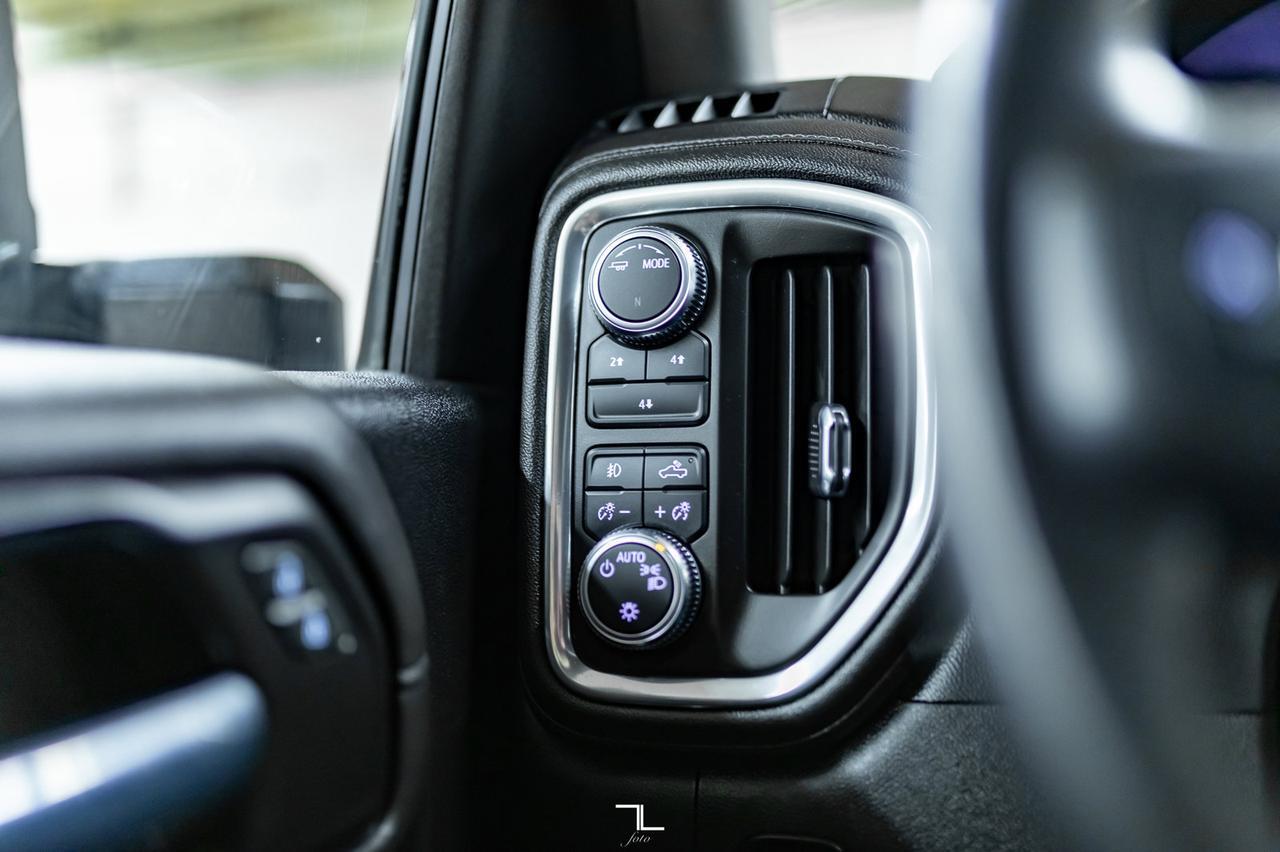 2022 GMC Sierra 3500HD 4x4 Crew Cab SLE Diesel BCam Red Deer AB