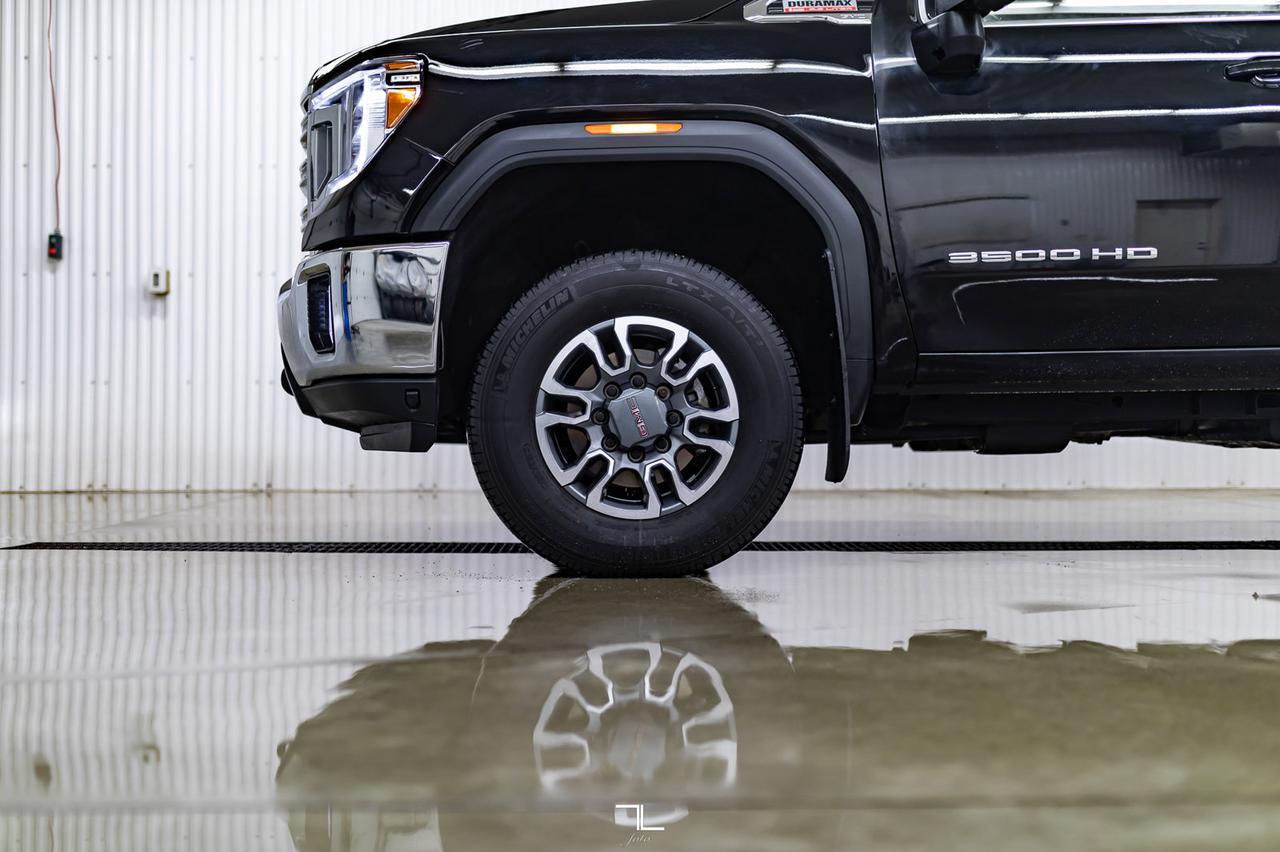 2022 GMC Sierra 3500HD 4x4 Crew Cab SLE Diesel BCam Red Deer AB
