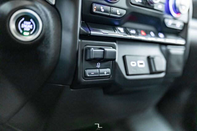 2022 GMC Sierra 3500HD 4x4 Crew Cab SLE Diesel BCam Red Deer AB