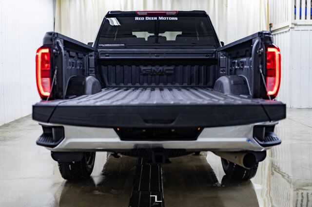 2022 GMC Sierra 3500HD 4x4 Crew Cab SLE Diesel BCam Red Deer AB