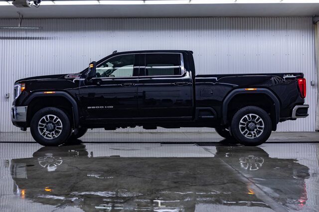 2022 GMC Sierra 3500HD 4x4 Crew Cab SLE Diesel BCam Red Deer AB