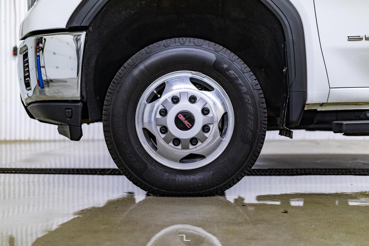 2022 GMC Sierra 3500HD 4x4 Crew Cab SLE Diesel Dually Deck Red Deer AB