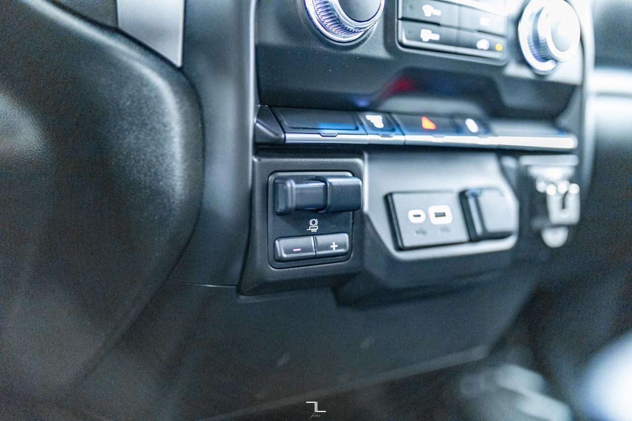 2022 GMC Sierra 3500HD 4x4 Crew Cab SLE Diesel Dually Deck Red Deer AB