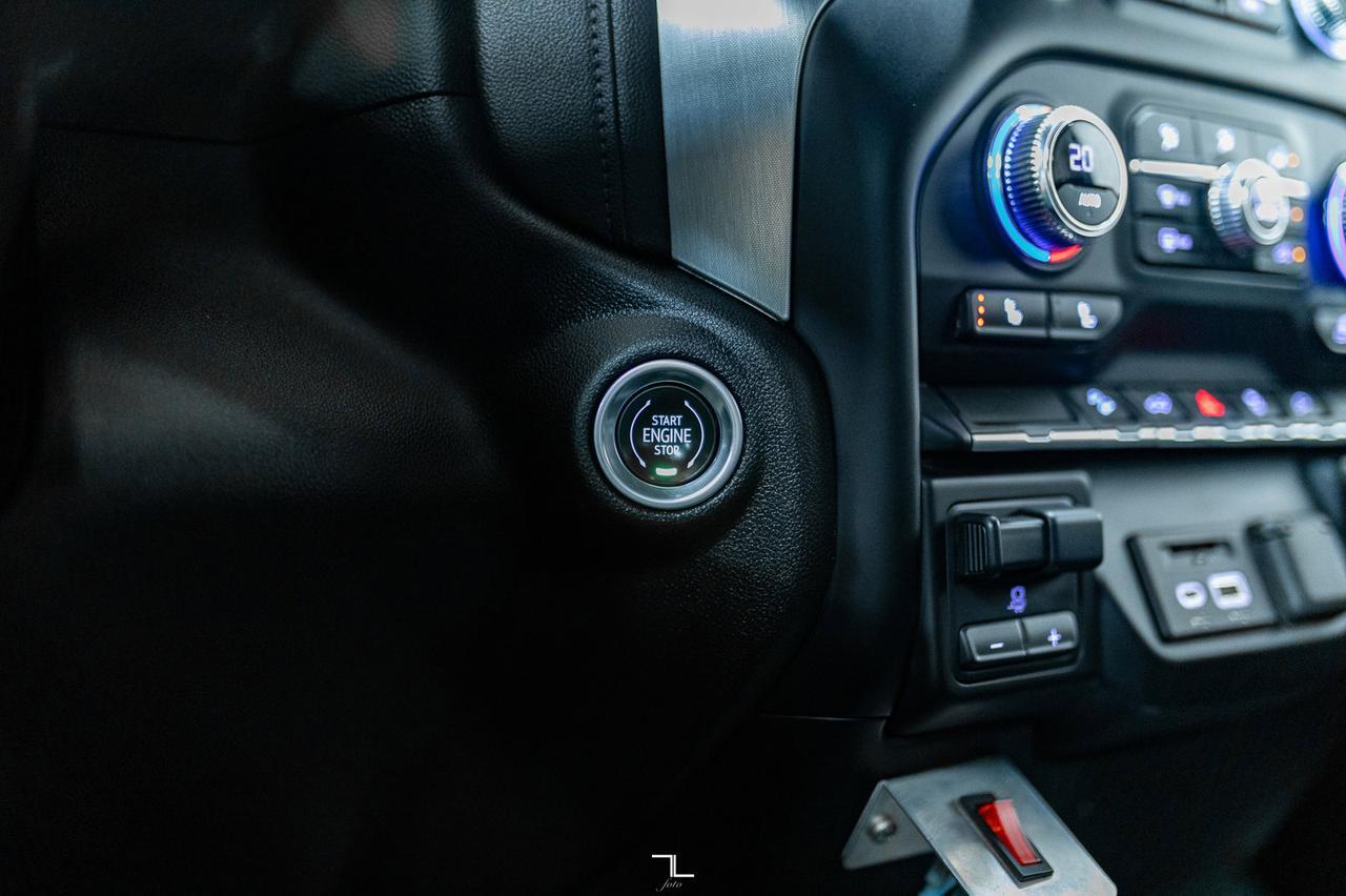 2022 GMC Sierra 3500HD 4x4 Crew Cab SLT Deck Leather BCam Red Deer AB