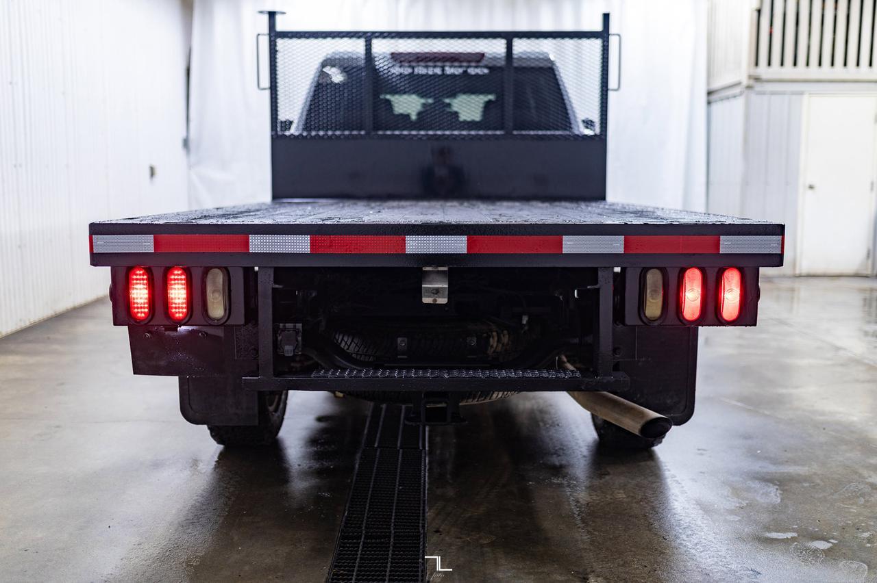 2022 GMC Sierra 3500HD 4x4 Crew Cab SLT Deck Leather BCam Red Deer AB