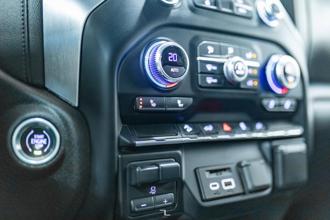 2022 GMC Sierra 3500HD 4x4 Crew Cab SLT Deck Leather BCam Red Deer AB