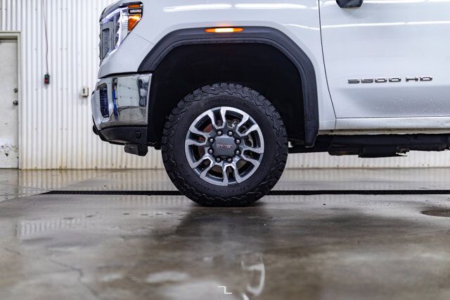 2022 GMC Sierra 3500HD 4x4 Crew Cab SLT Deck Leather BCam Red Deer AB