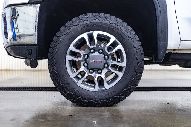 2022 GMC Sierra 3500HD 4x4 Crew Cab SLT Deck Leather BCam Red Deer AB