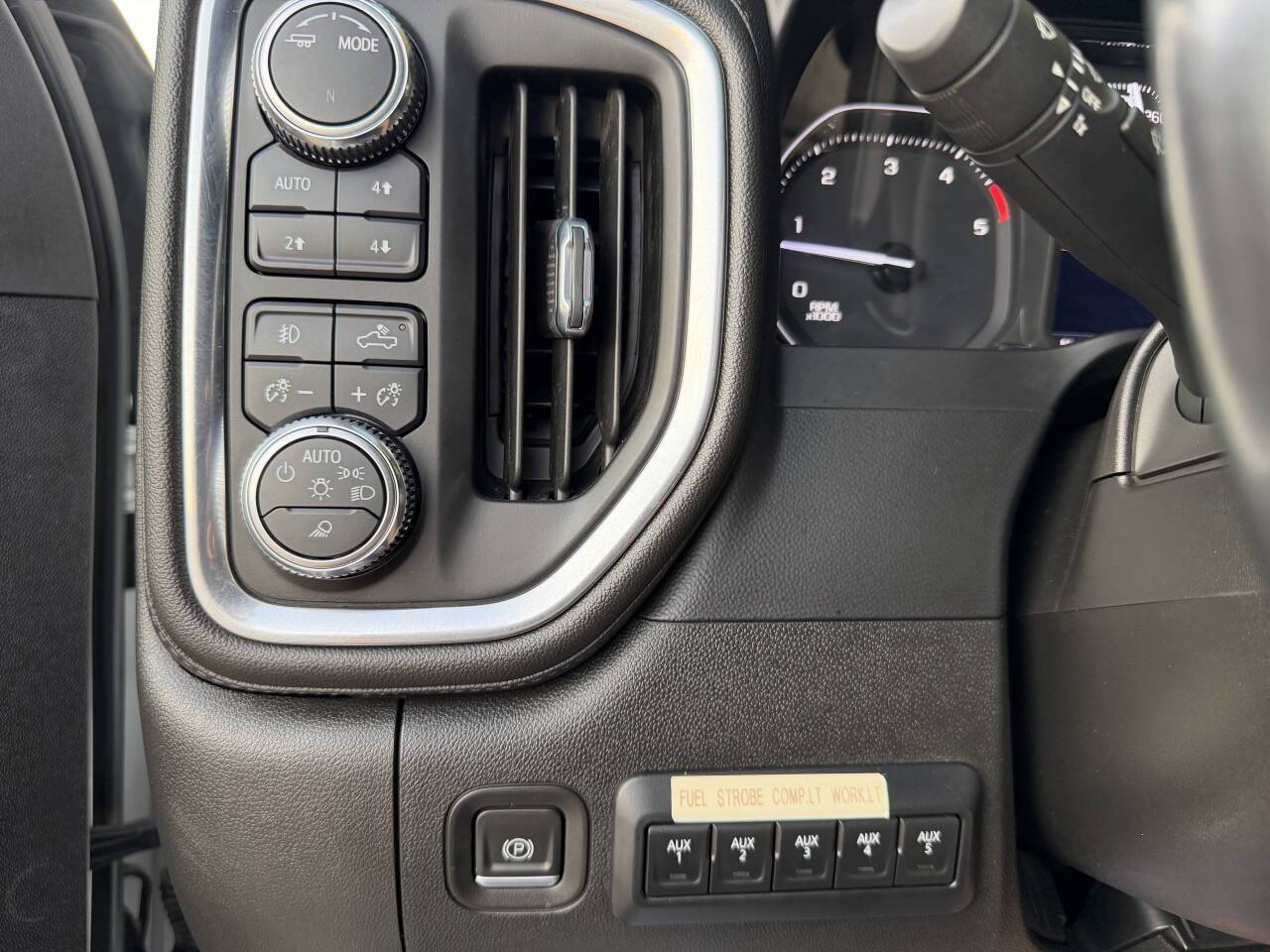 2022 GMC Sierra 3500HD SLT 4x4 4dr Crew Cab LB DRW Eldridge IA