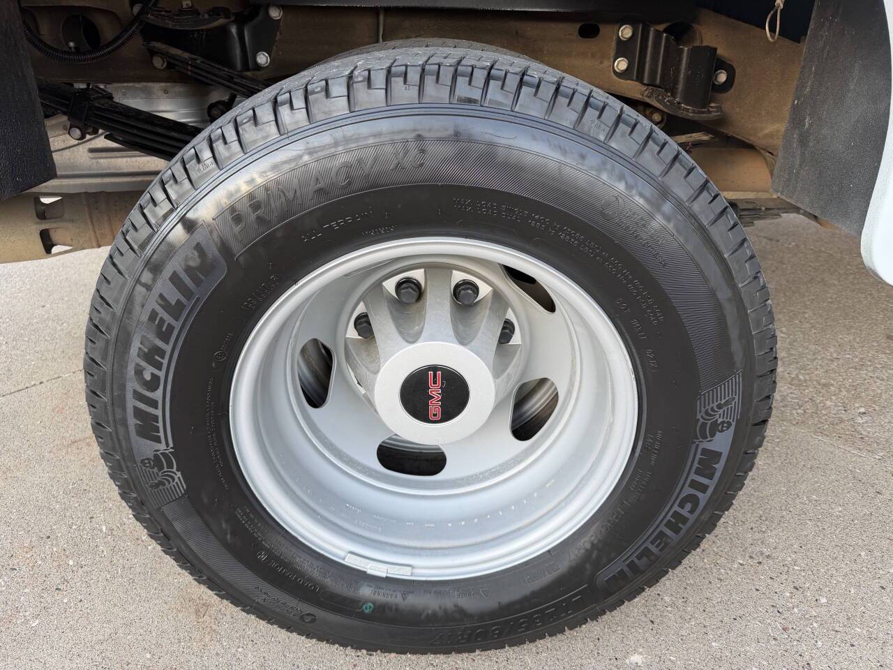 2022 GMC Sierra 3500HD SLT 4x4 4dr Crew Cab LB DRW Eldridge IA