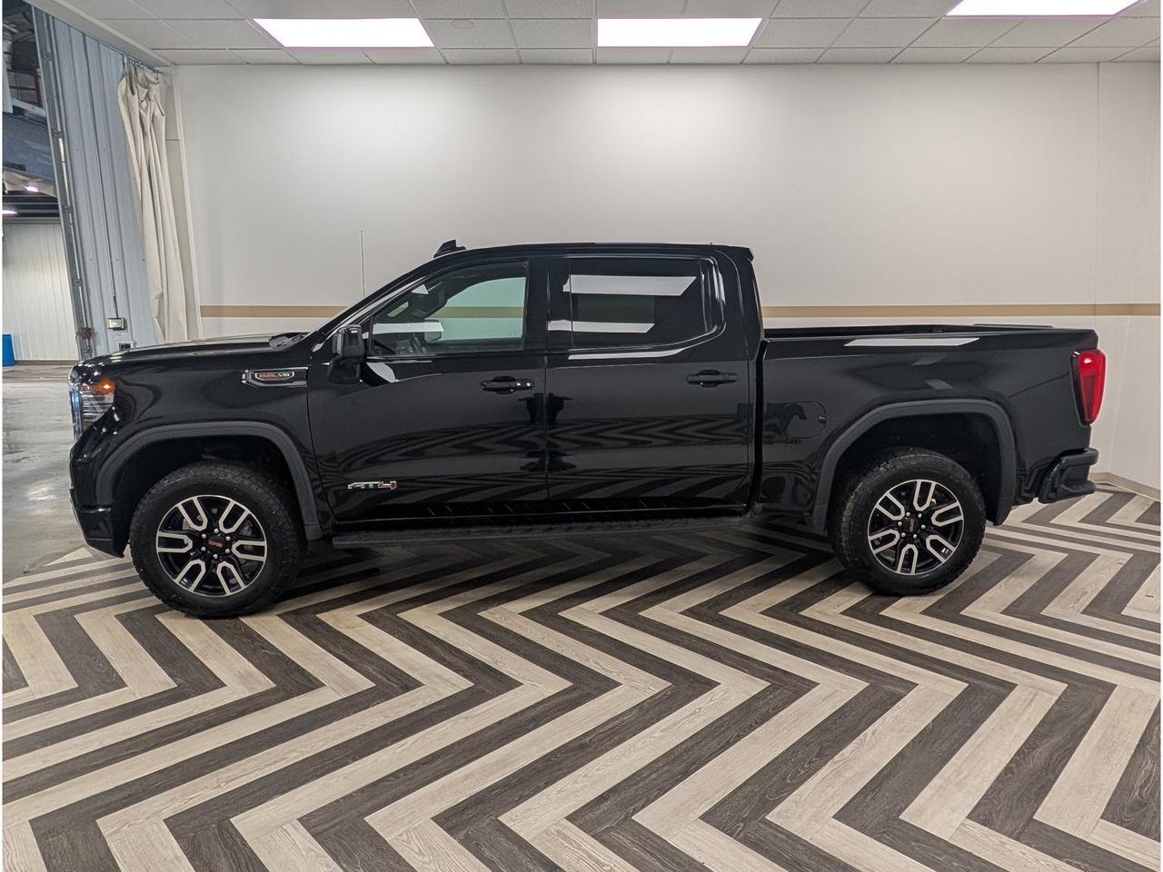 2022 GMC Sierra 1500 AT4 Gasoline